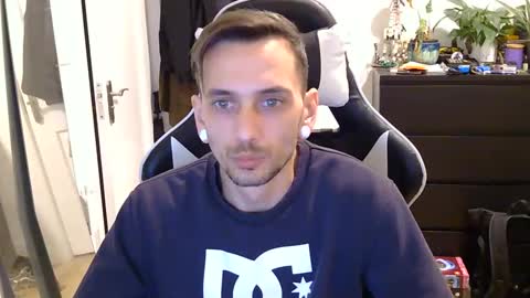 georgek0011 online show from March 18, 12:58 am