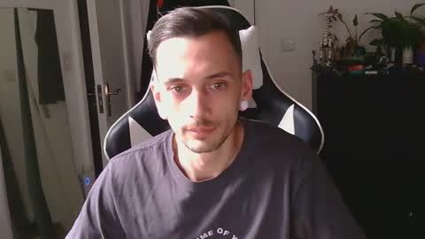 georgek0011 online show from April 10, 4:44 pm