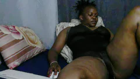 georgeous_kimberly online show from October 23, 7:40 am