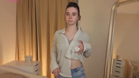 Snapshot of georginatrue chatting on October 17, 3:10 am My name is Kelly online show from October 17, 3:10 am