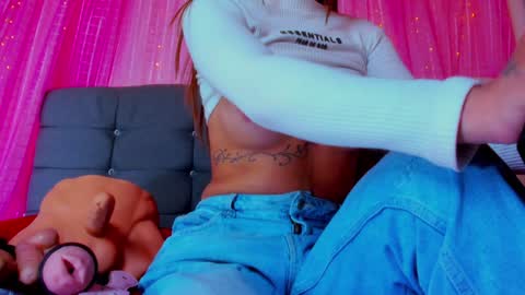 Snapshot of geraldinesuaan chatting on December 17, 10:12 am geraldinesuaan online show from December 17, 10:12 am