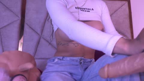 Snapshot of geraldinesuaan chatting on February 28, 1:25 pm geraldinesuaan online show from February 28, 1:25 pm