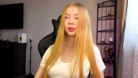 Amelia online show from November 21, 6:23 am