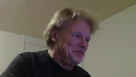 Snapshot of gethyn chatting on January 7, 5:22 am Gethyn online show from January 7, 5:22 am