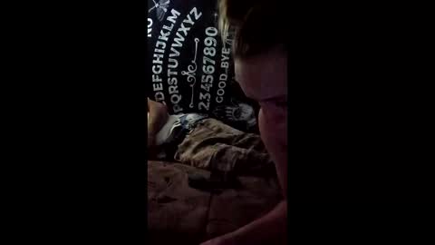 getoffmyshit1414 online show from May 1, 7:57 am