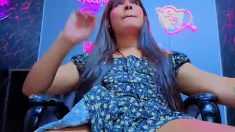 Snapshot of gewn2004 chatting on November 7, 2:00 am gewn2004 online show from November 7, 2:00 am