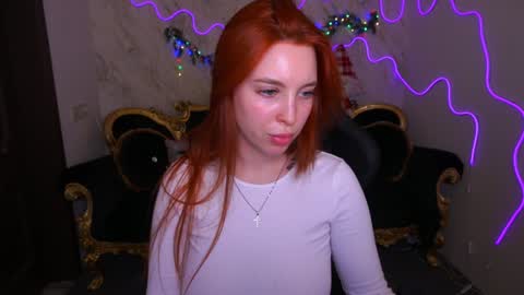 Ur Foxie online show from December 19, 1:51 pm