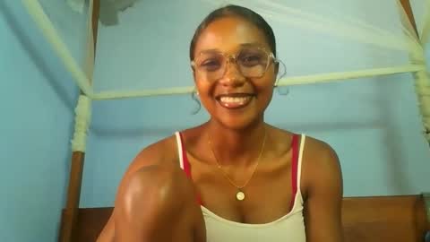 Snapshot of gggloria chatting on November 6, 7:42 am gggloria online show from November 6, 7:42 am