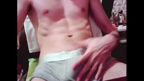Snapshot of gh_95 chatting on February 20, 5:12 am gh_95 online show from February 20, 5:12 am