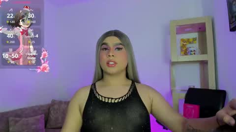 L A U R A online show from September 19, 4:47 am