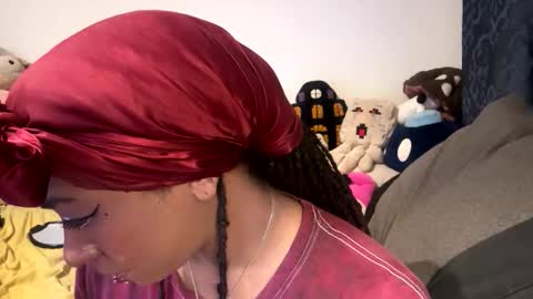 Snapshot of ghastgirlt_t chatting on November 28, 2:14 am ghastgirlt_t online show from November 28, 2:14 am