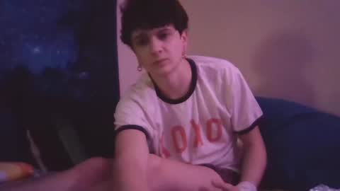 Snapshot of ghostcondor11 chatting on November 18, 12:16 am SrirachaSwitchblade online show from November 18, 12:16 am