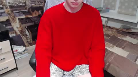 Snapshot of ghostfacefriends chatting on December 6, 9:02 pm Fedya online show from December 6, 9:02 pm