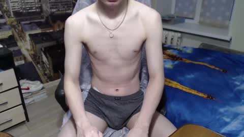 Snapshot of ghostfacefriends chatting on December 24, 4:22 am Fedya online show from December 24, 4:22 am