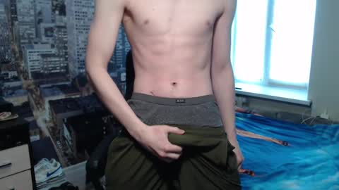 Snapshot of ghostfacefriends chatting on March 6, 4:19 am Fedya online show from March 6, 4:19 am