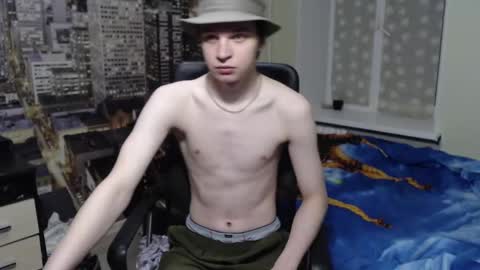 Snapshot of ghostfacefriends chatting on March 10, 6:12 pm Fedya online show from March 10, 6:12 pm