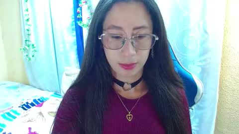 Gia  online show from October 18, 10:54 pm