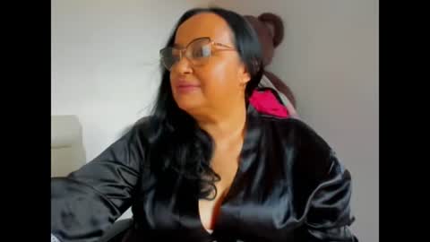 Snapshot of gia_nahomi chatting on March 3, 9:48 pm nahomi online show from March 3, 9:48 pm