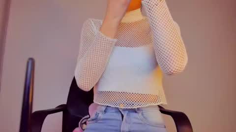 Snapshot of gia_white01 chatting on October 23, 4:45 am GIA WHITE Independet online show from October 23, 4:45 am