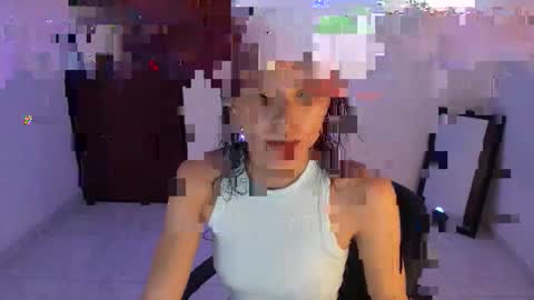 Snapshot of gia_white01 chatting on December 17, 7:14 am GIA WHITE Independet online show from December 17, 7:14 am