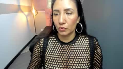 Snapshot of giafox_ chatting on February 11, 1:30 pm G I A FOX online show from February 11, 1:30 pm