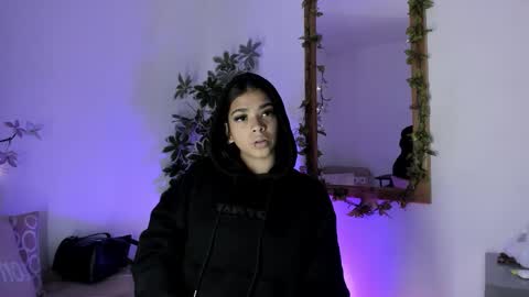 Gia  online show from September 30, 6:24 pm