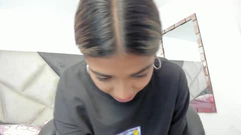 Gia  online show from April 5, 6:05 pm