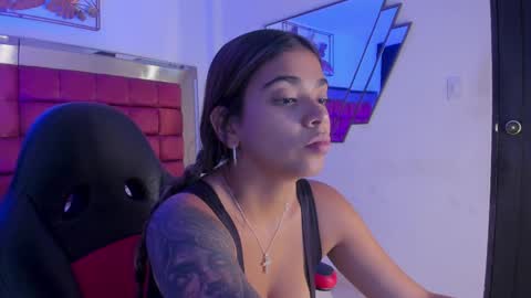 Gia  online show from April 11, 6:34 pm