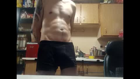 Snapshot of giantdick4u1991 chatting on October 19, 6:58 am giantdick4u1991 online show from October 19, 6:58 am