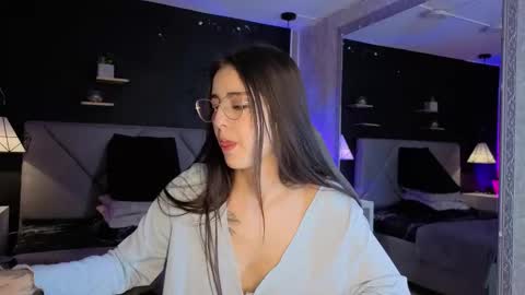 Snapshot of giapearl2 chatting on October 18, 2:18 pm Gia online show from October 18, 2:18 pm