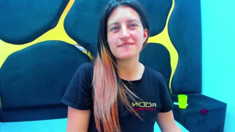 GiaRoussel online show from February 25, 5:15 pm