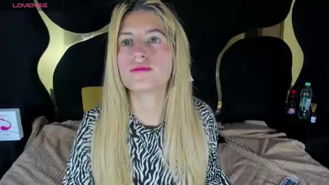 GiaRoussel online show from February 23, 4:37 pm