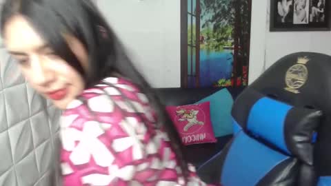 Snapshot of gigi_gilt_ chatting on March 2, 6:59 am Gigi 3 online show from March 2, 6:59 am