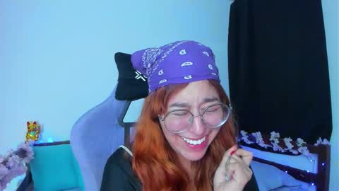 Snapshot of gigimooon chatting on November 5, 1:49 am gigimooon online show from November 5, 1:49 am