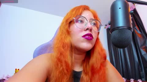 gigimooon online show from February 10, 1:43 am