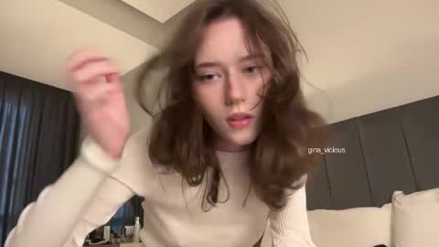 Gina online show from October 10, 1:32 pm