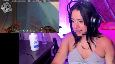 Snapshot of ginakurt_ chatting on September 23, 2:47 am Gina online show from September 23, 2:47 am