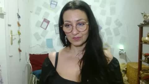 Snapshot of ginaoneon chatting on May 12, 8:06 pm GinaONeon online show from May 12, 8:06 pm