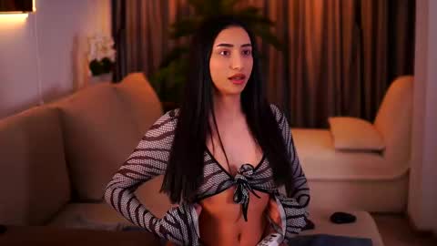 Gina online show from February 12, 8:07 pm