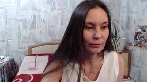 ginaxsoulah   online show from December 25, 7:24 pm