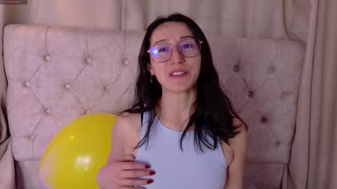 Snapshot of ginevra_esposito chatting on November 6, 12:50 pm Ginn online show from November 6, 12:50 pm