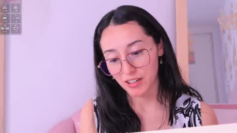 Snapshot of ginevra_esposito chatting on November 29, 12:30 pm Ginn online show from November 29, 12:30 pm