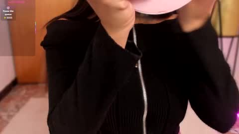 Snapshot of ginger_doll__ chatting on November 12, 1:50 am Julie online show from November 12, 1:50 am