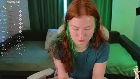 gingercute17 online show from April 4, 5:38 am