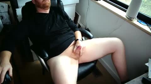Snapshot of gingermooncum chatting on September 16, 12:50 pm gingermooncum online show from September 16, 12:50 pm