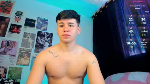 Snapshot of gingertwink_n chatting on November 23, 2:17 pm Josh Mills online show from November 23, 2:17 pm