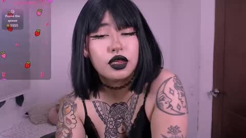 Snapshot of ginmeowuwu chatting on November 27, 3:58 pm ginmeowuwu online show from November 27, 3:58 pm