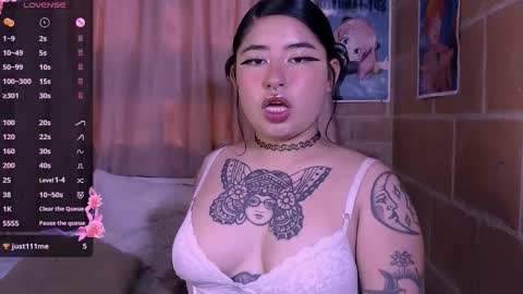 Snapshot of ginmeowuwu chatting on December 4, 2:59 pm ginmeowuwu online show from December 4, 2:59 pm