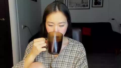 Snapshot of ginnycherry chatting on February 23, 7:38 pm Ginny online show from February 23, 7:38 pm