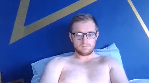 Snapshot of ginwood chatting on November 23, 9:53 am ginwood online show from November 23, 9:53 am